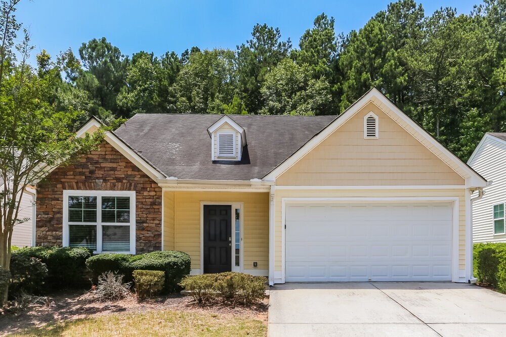 Foto principal - 3925 Pine Village Pl