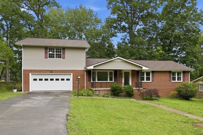 Building Photo - 1306 Brockton Dr
