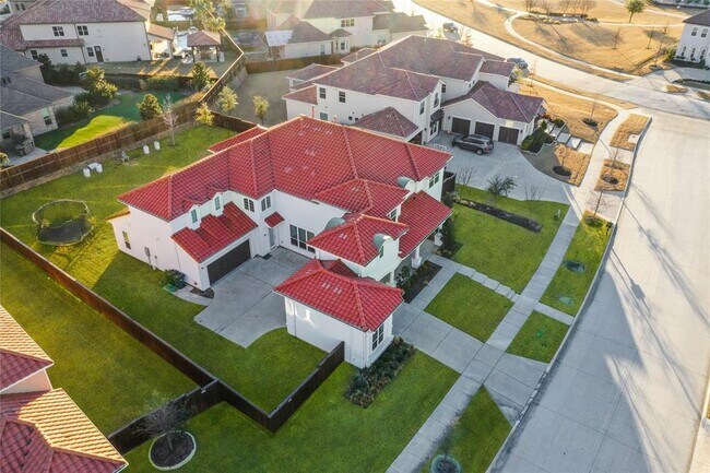 Building Photo - 1047 Holford Dr