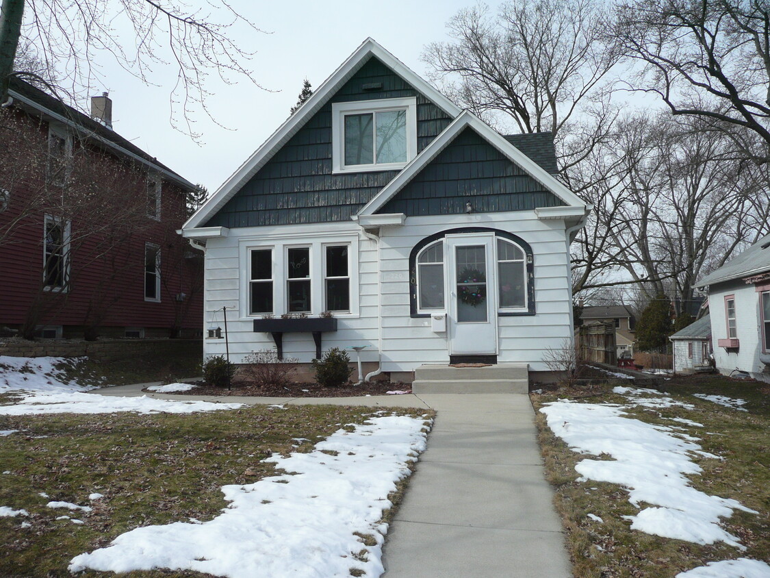 Foto principal - 220 S Hartwell Ave