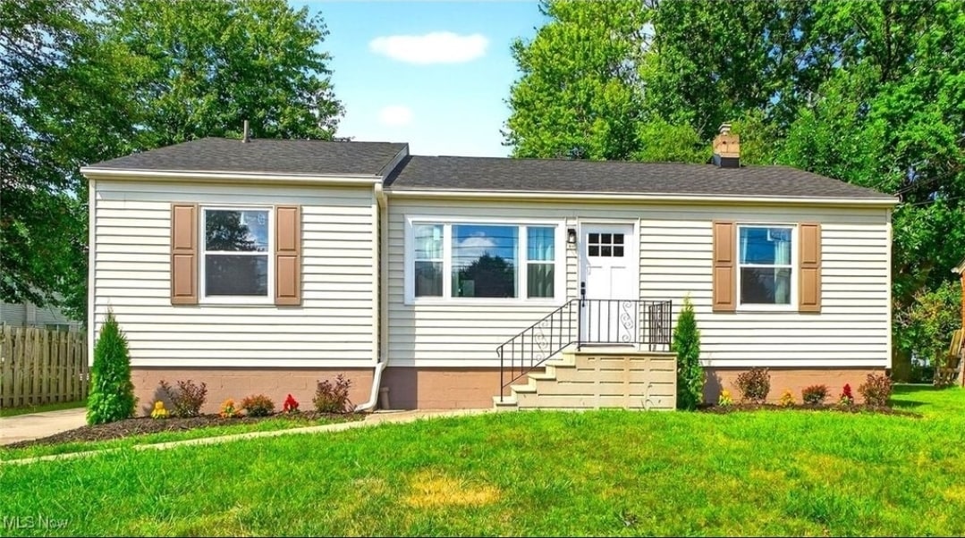 Primary Photo - 286 Jaycox Rd