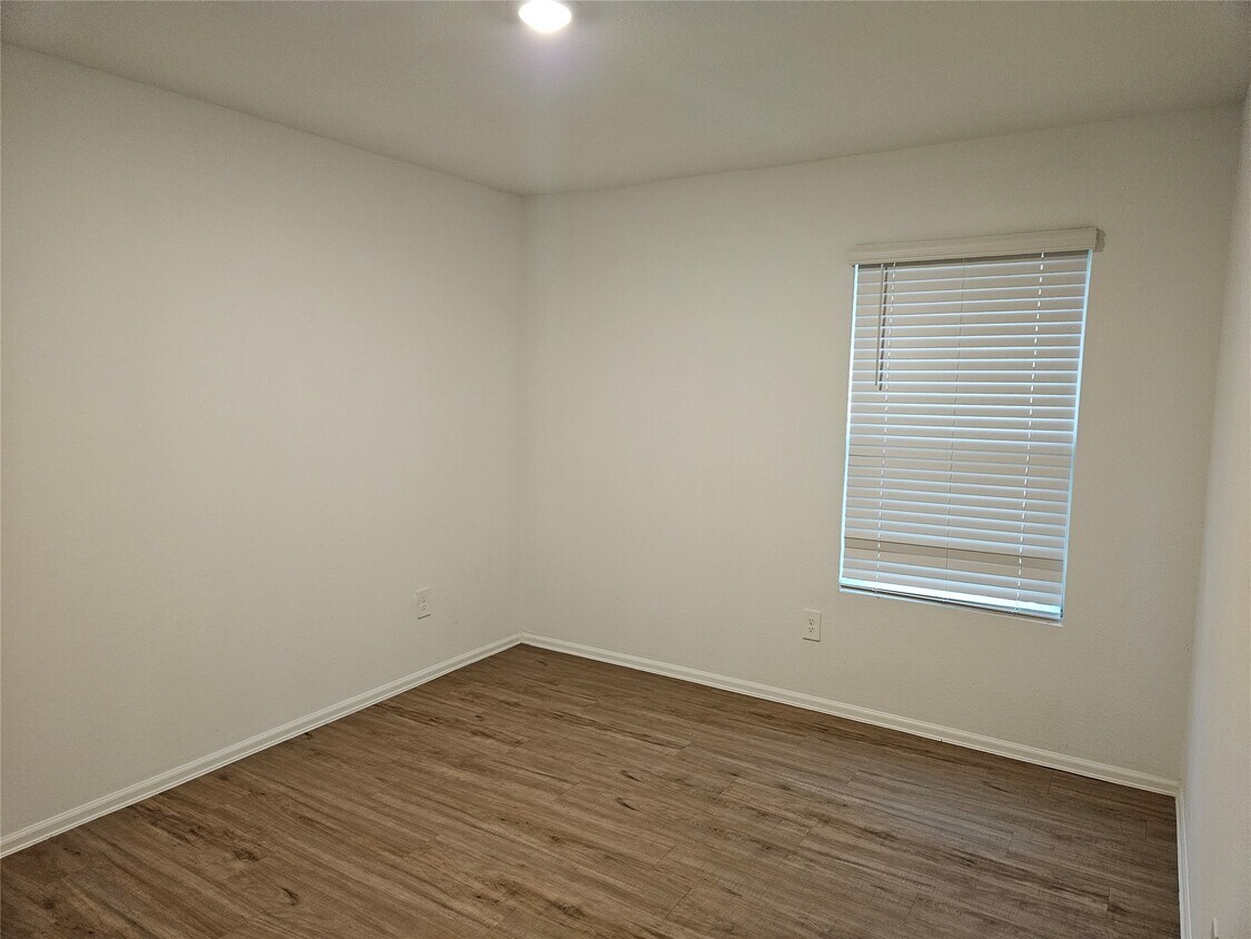 Building Photo - 18930 Sorento Bay Ln