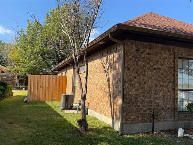 Foto del edificio - 211 Douglas Dr