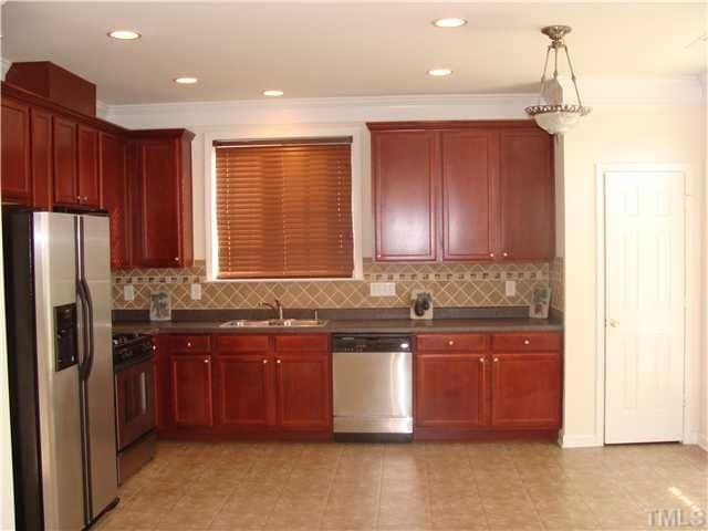 Building Photo - 2007 Remington Oaks Cir