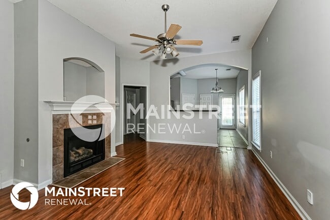 Foto del edificio - 6967 Parkbrook Ln