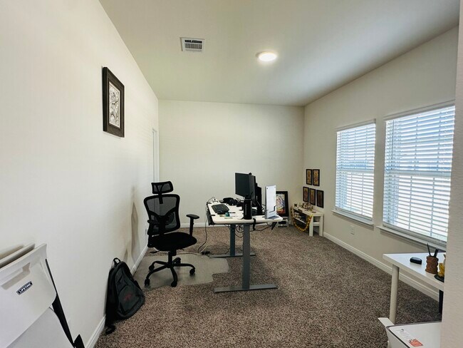 Building Photo - 1400 Colonial Bluff Ln