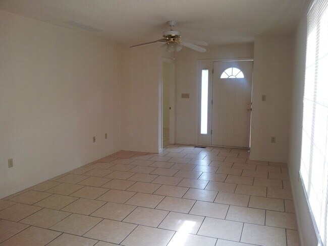 Foto del edificio - 310 Jackson St
