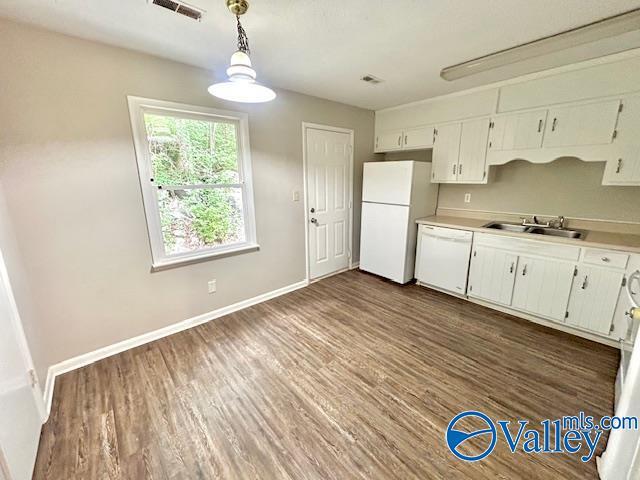 Building Photo - 13921 SW Wyandotte Dr