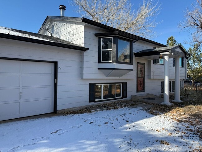 Photo - Welcome to Grandview Estates! House