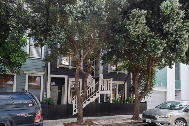 Building Photo - 111 Germania St