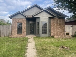 Building Photo - 2121 Lonnie Ln