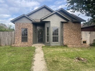 Building Photo - 2121 Lonnie Ln