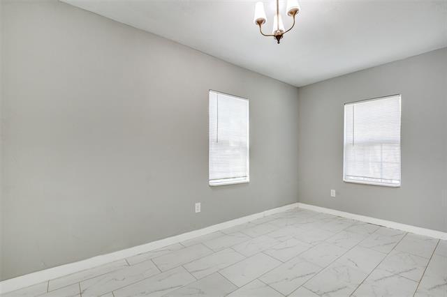 Building Photo - 2713 Modree Ave