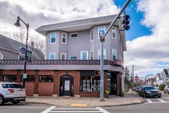 Building Photo - 2085 Centre St