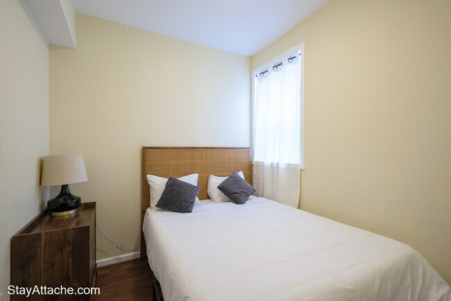 Foto del edificio - 2050 S Glebe Rd