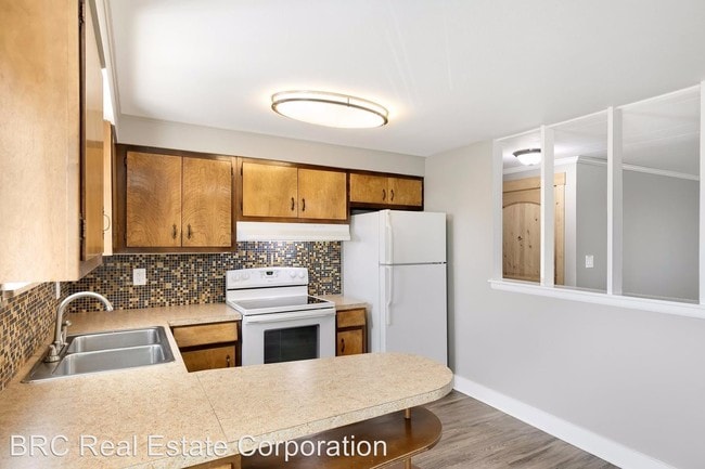 Building Photo - 2 br, 1 bath Apartment - 8220 West 16th Place