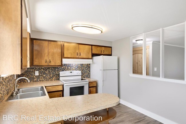 Foto del edificio - 2 br, 1 bath Apartment - 8220 West 16th Place