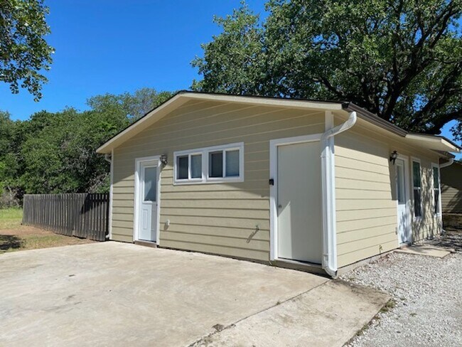 Building Photo - 1549 Ranger Hwy
