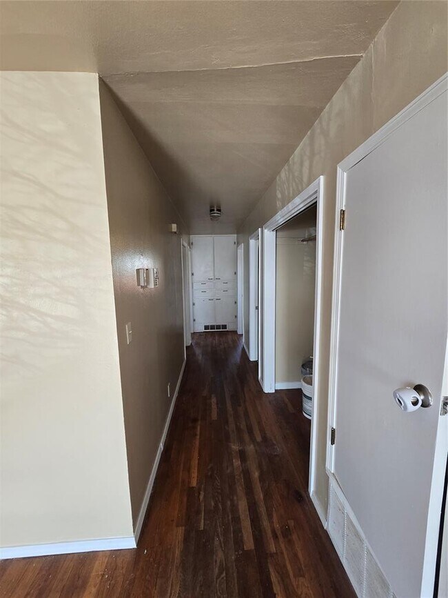 Foto del edificio - 1216 N Thomas St