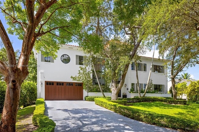 Building Photo - 1400 Coruna Ave