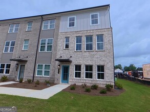 Building Photo - 2923 Beaconwood Ct