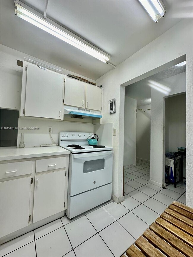 Foto del edificio - 505 NW 177th St