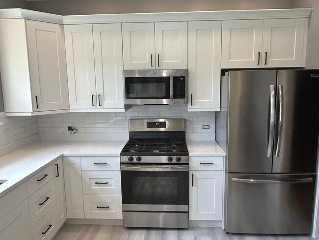 Building Photo - 220 W Harris Ave