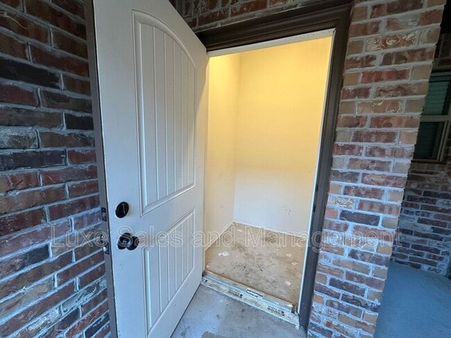 Building Photo - 408 Chalk Hill Ct