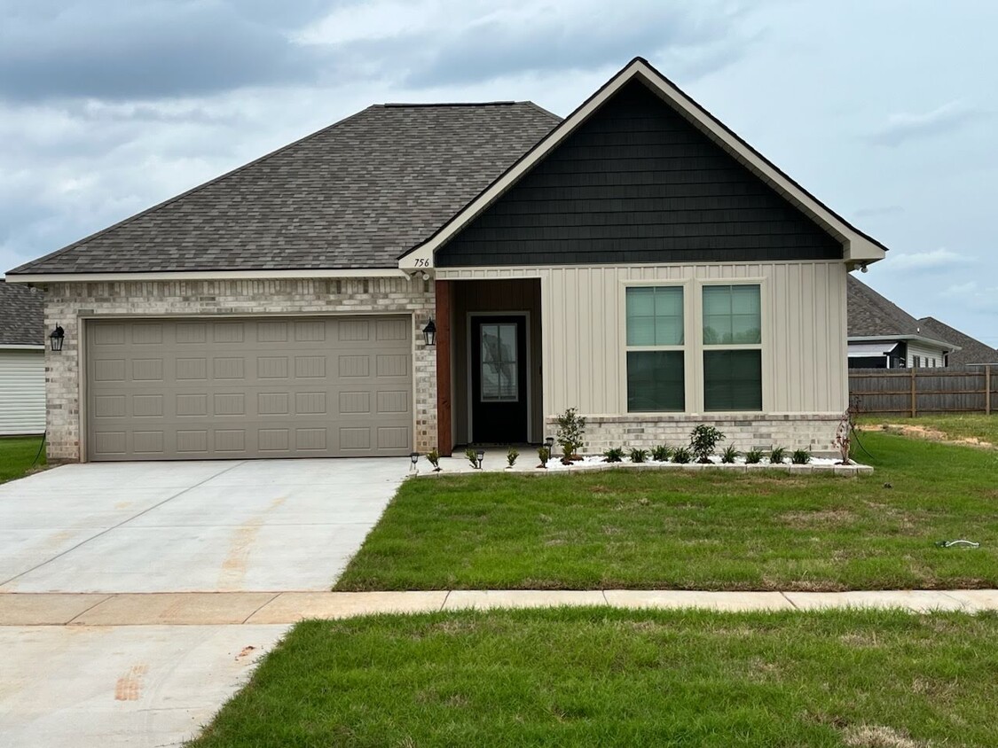 Foto principal - 756 Venecia Dr
