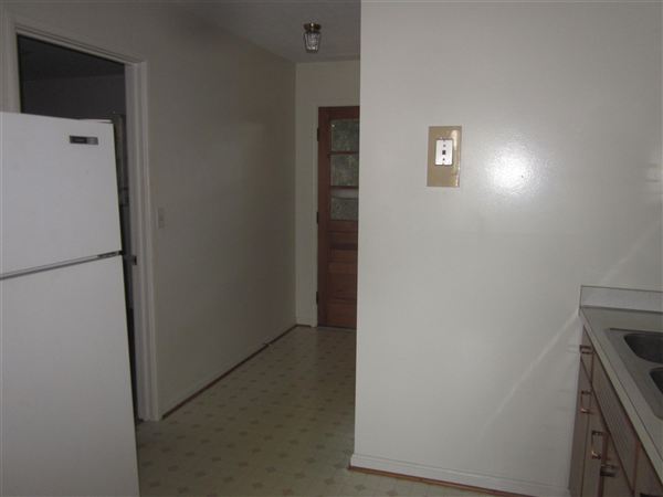 Building Photo - 2412 Mount Claire Ave