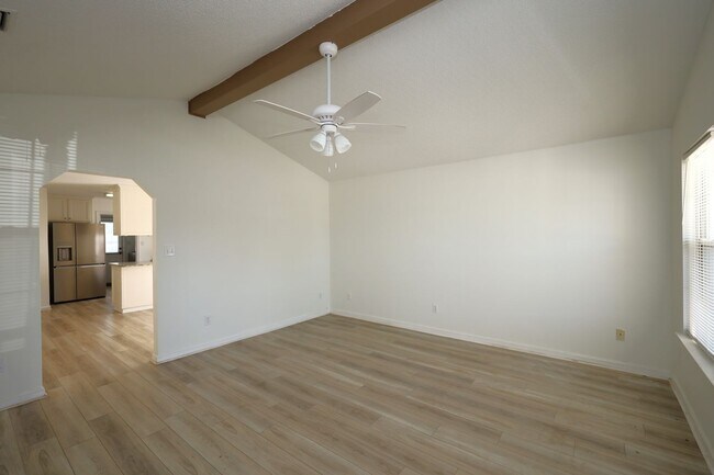 Foto del edificio - 3063 Schroer Dr