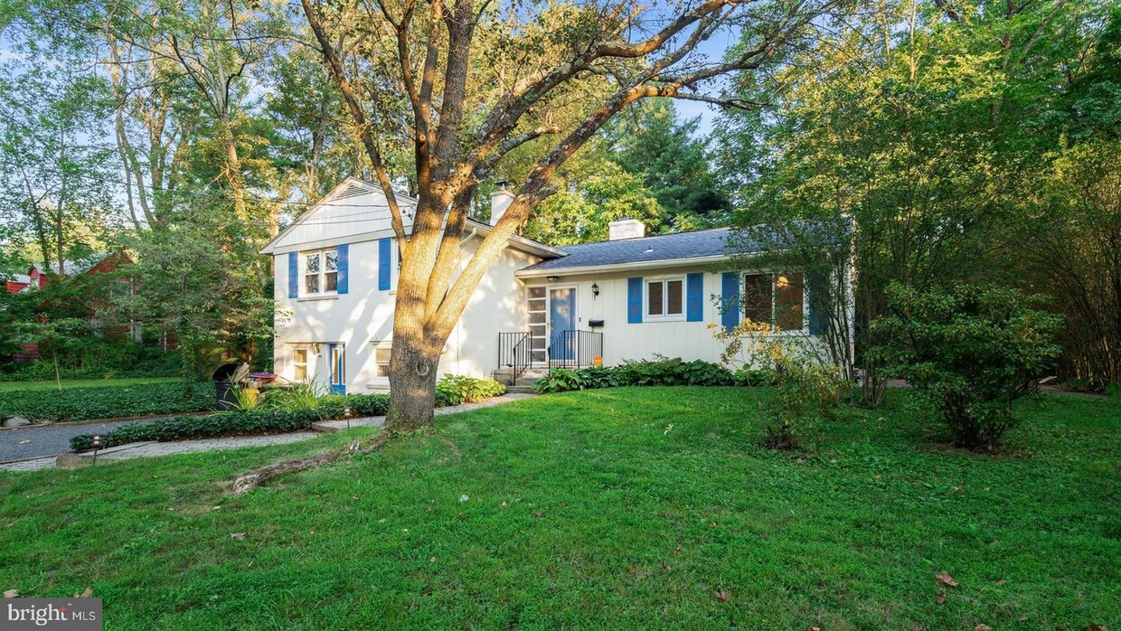 Primary Photo - 261 Jefferson Rd