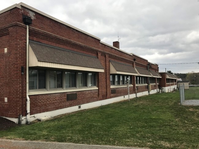 Foto del edificio - 301 Salem Ave
