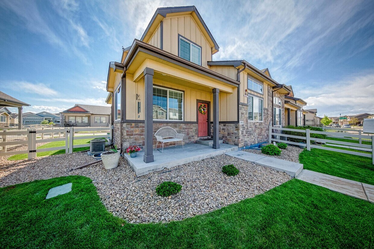 Foto principal - 2963 Denver Dr