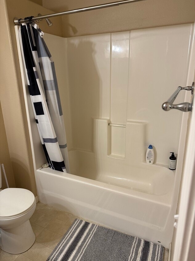 Building Photo - 7064 Ash Creek Heights