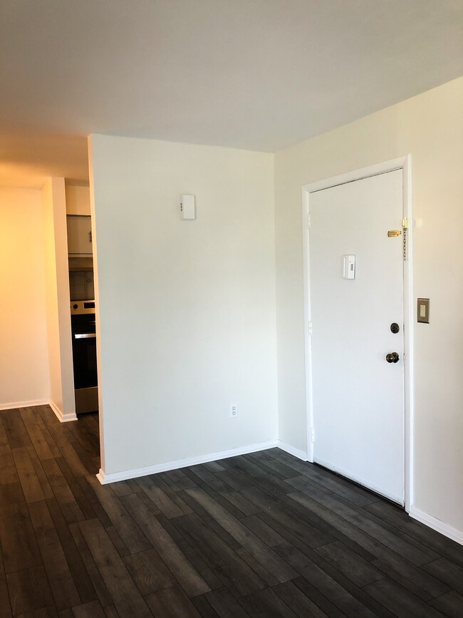 Entrance - 1501 Ocean Ave