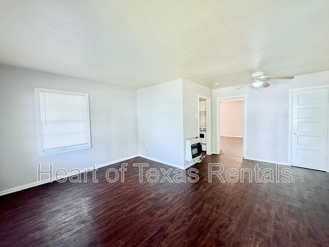 Building Photo - 4008 Homan Ave