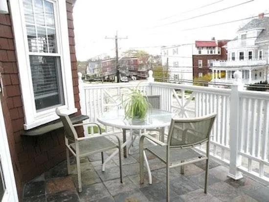 Foto del edificio - 157 Irving Ave