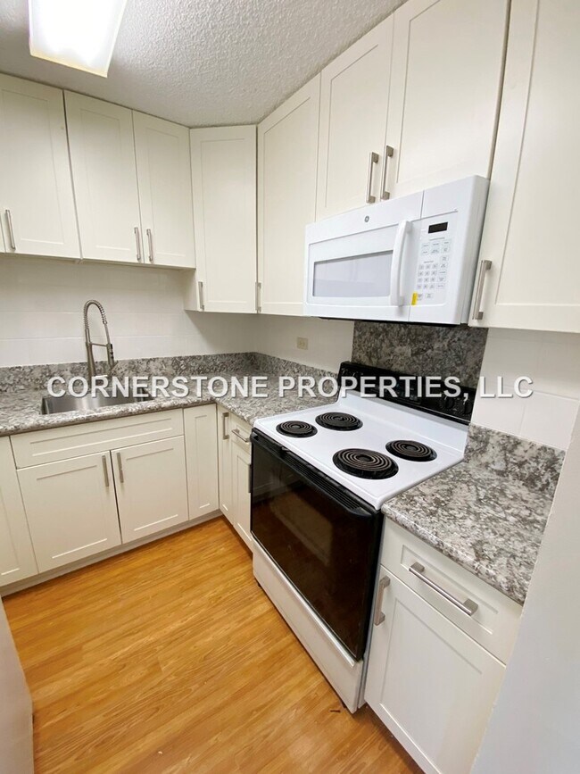 Photo - 796 Isenberg St Townhome