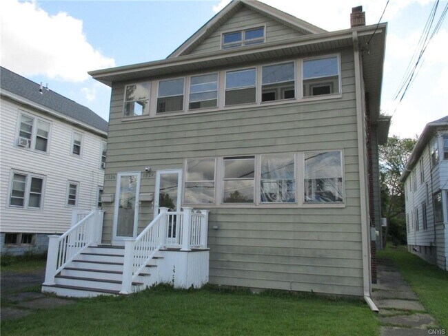 Building Photo - 1526 Teall Ave