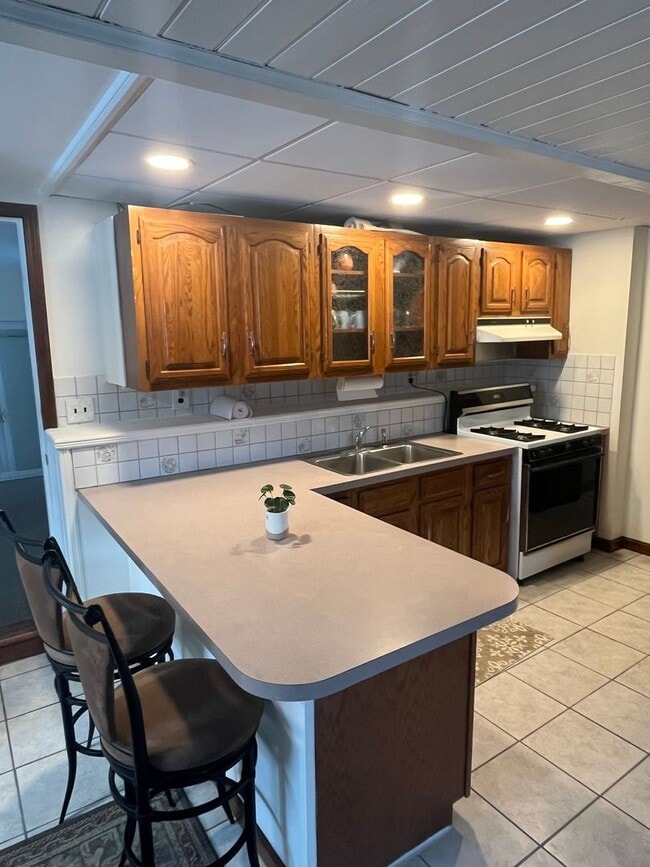 Building Photo - 35 Lincoln Ln