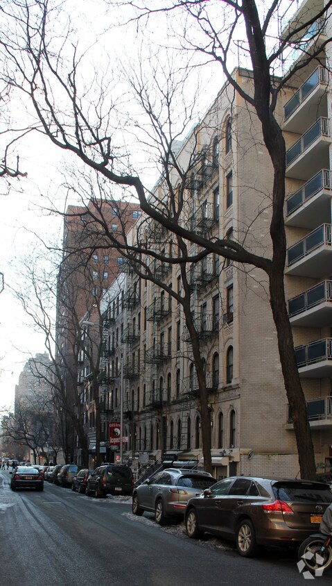 Foto principal - 230 E 80th St