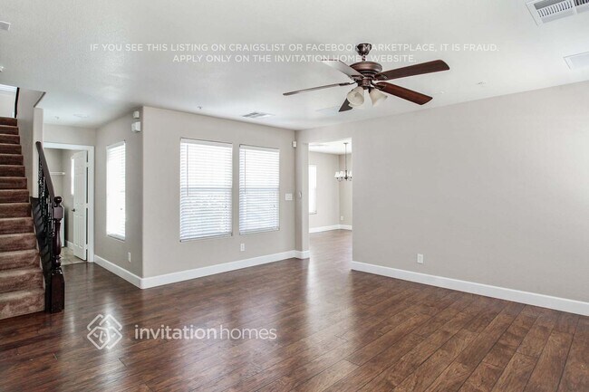 Building Photo - 686 Point Bluff St