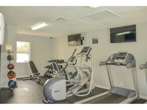 Fitness Center - Aventura Orlando Apartments