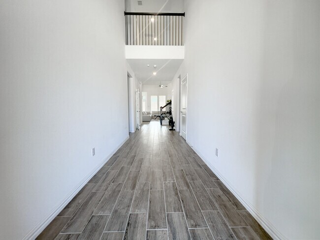 Foto del edificio - 2533 Olvera Ct