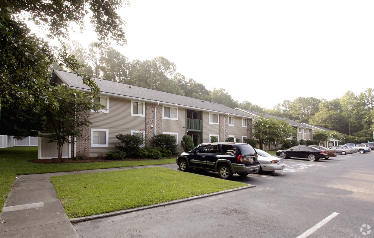 Primary Photo - Country Lane Apartments