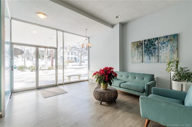 Foto del edificio - 292 Pequot Ave
