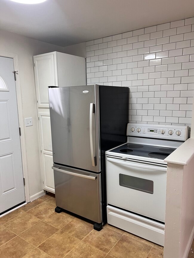 320 Atlantic St NW, Warren, OH 44483 Townhome Rentals in Warren OH