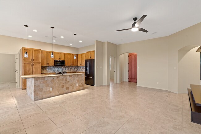 Building Photo - 1981 Sunview Ct