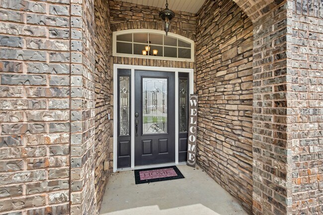 Foto del edificio - Beautiful 4-Bedroom Home for Rent